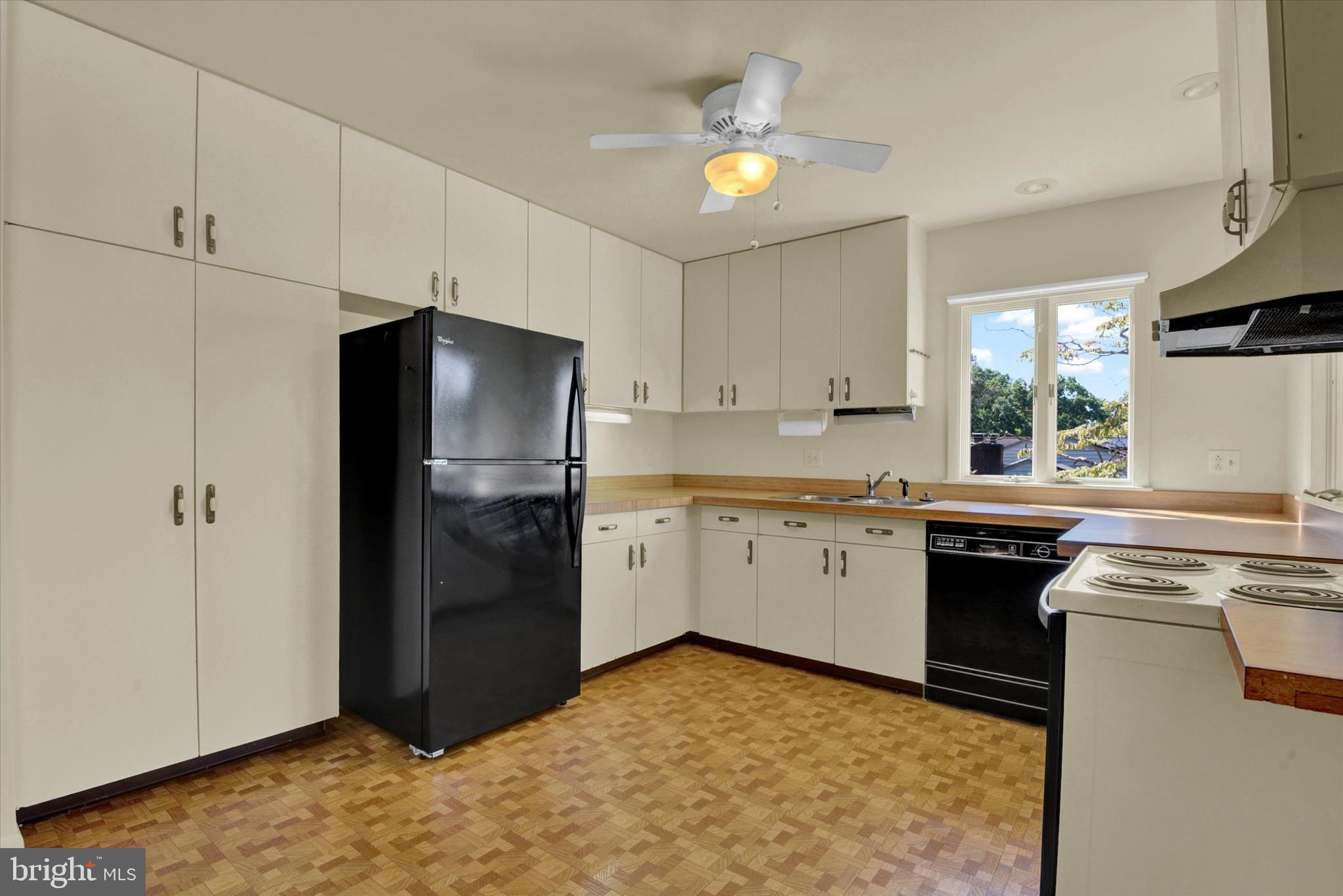 2040 Green Mill Road Finksburg, MD 21048 - Photo 13 of 30 Kitchen