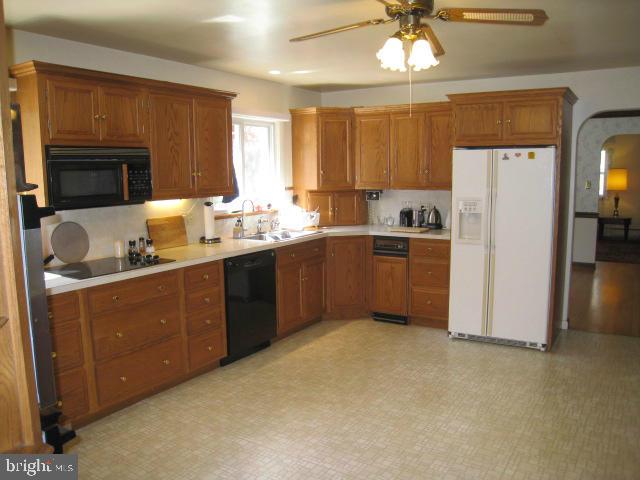 1557 Hiemenz Road Lancaster, PA 17601 - Photo 4 of 10 Gallery Image 4