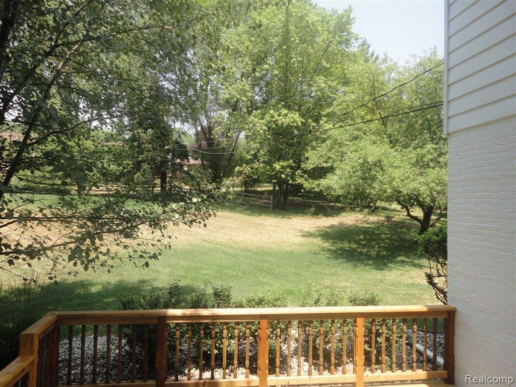 786 Birch Tree Lane Rochester, MI 48306 - Photo 16 of 18 Backyard view