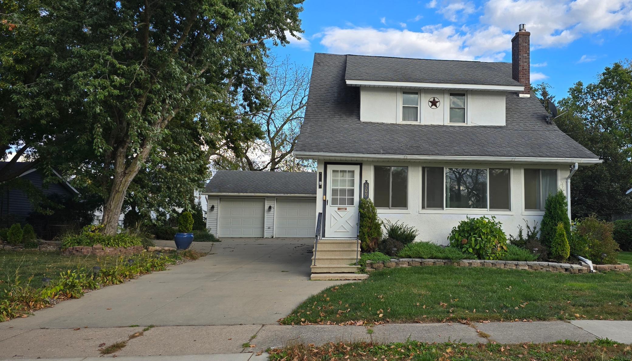 309 5th Street Southwest Austin, MN 55912 - Photo 2 of 76