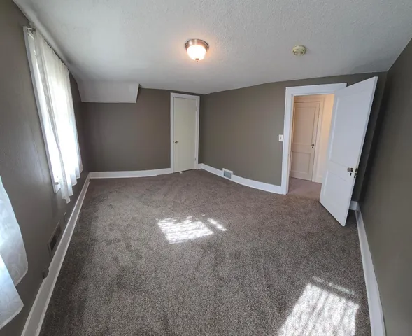 $242,000 | 309 5th Street Southwest, Austin, MN 55912