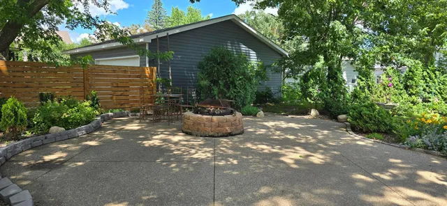 $242,000 | 309 5th Street Southwest, Austin, MN 55912