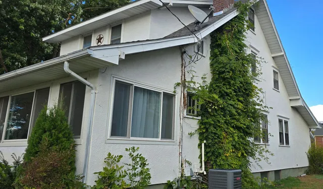 $242,000 | 309 5th Street Southwest, Austin, MN 55912