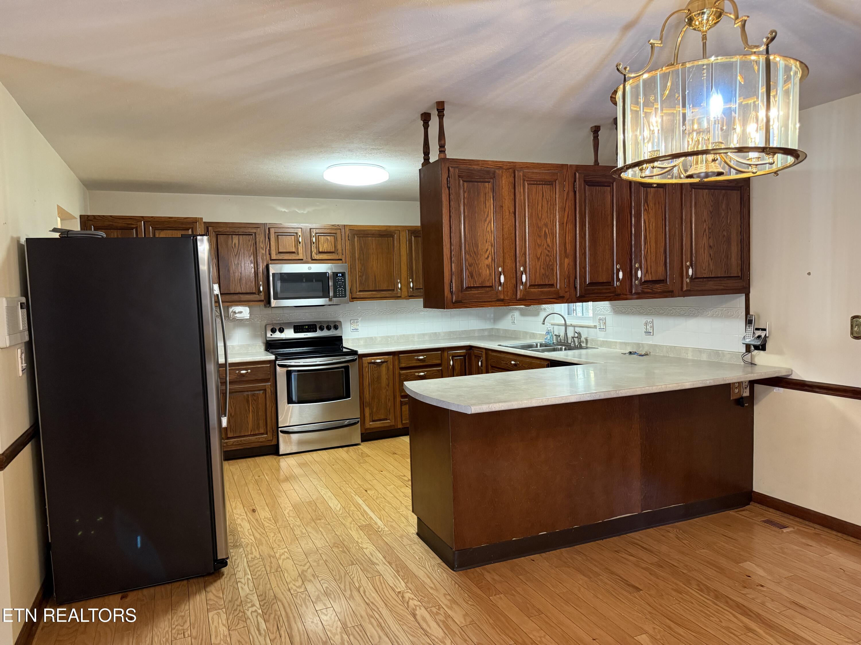 157 Ivanhoe Road Clinton, TN 37716 - Photo 14 of 46 4_16