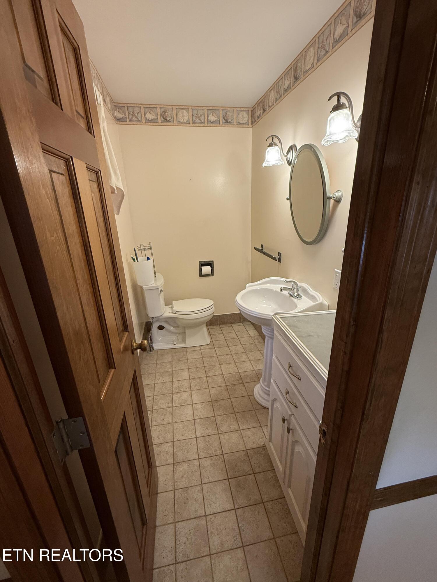 157 Ivanhoe Road Clinton, TN 37716 - Photo 35 of 46 4_37