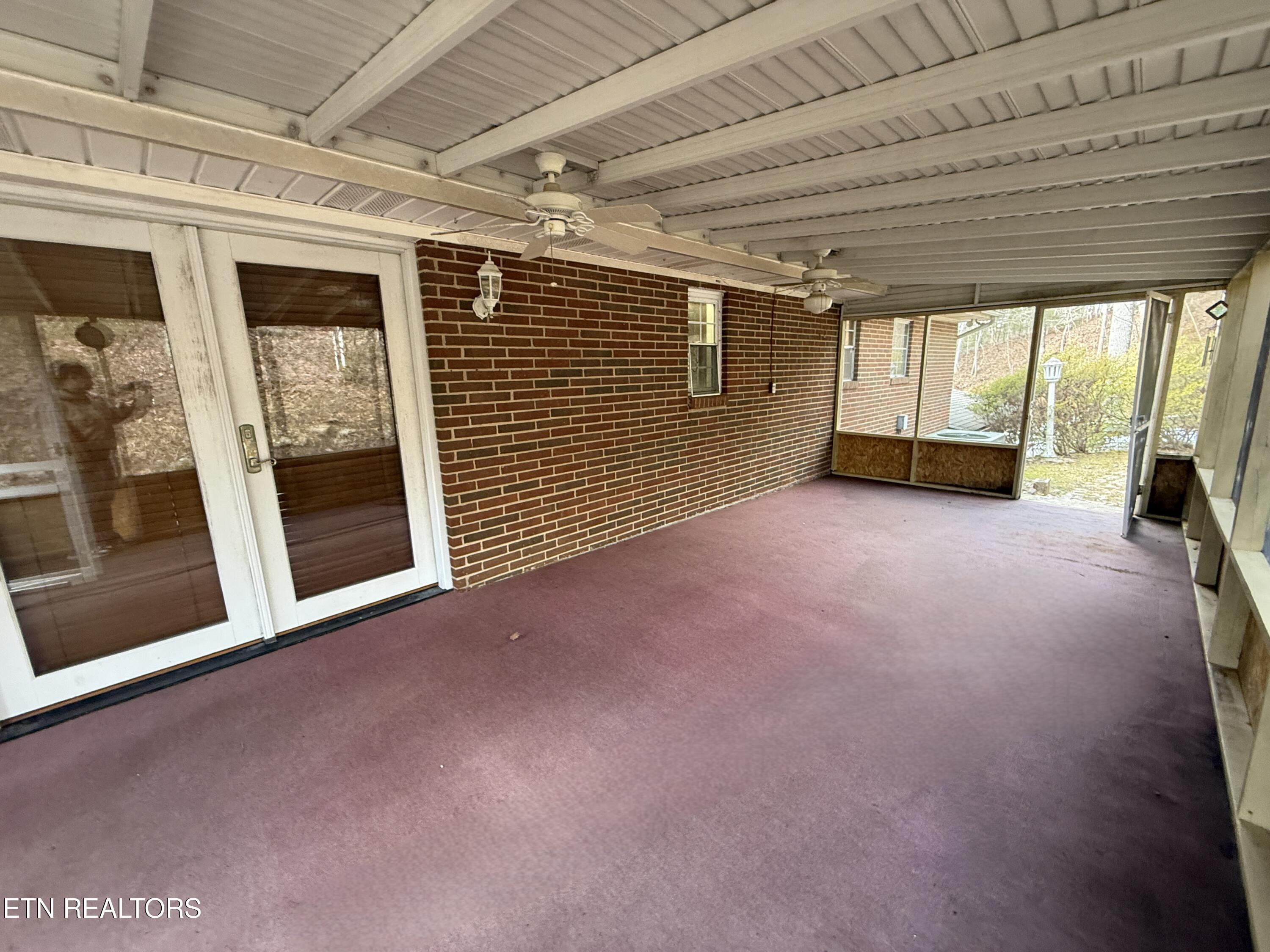 157 Ivanhoe Road Clinton, TN 37716 - Photo 6 of 46 4_8