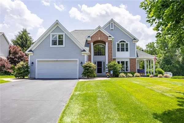 $574,900 | 5 Teal Drive, Perinton, NY 14450