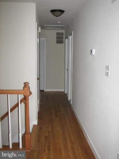 13106 Kumar Road Woodbridge, VA 22193 - Photo 12 of 26 Hallway