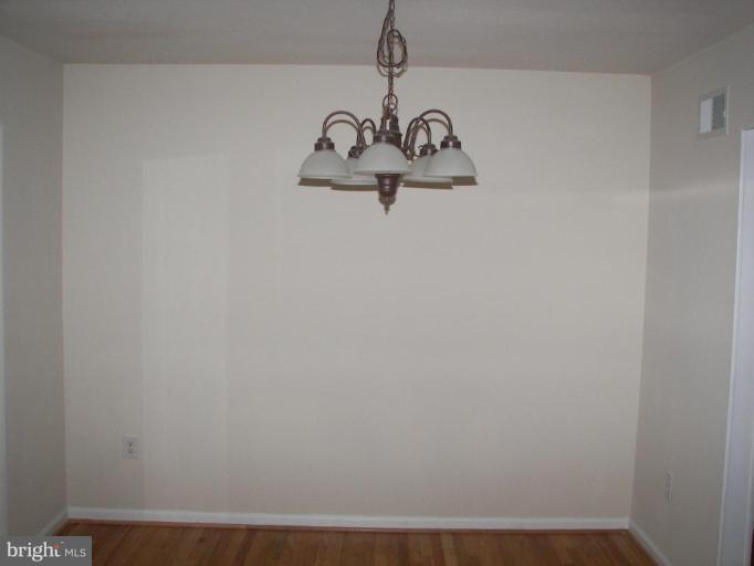 13106 Kumar Road Woodbridge, VA 22193 - Photo 13 of 26 Dining Room