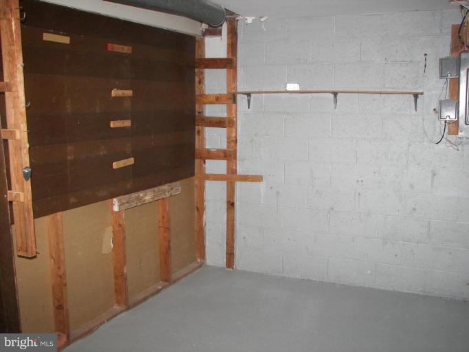 13106 Kumar Road Woodbridge, VA 22193 - Photo 20 of 26 Workshop
