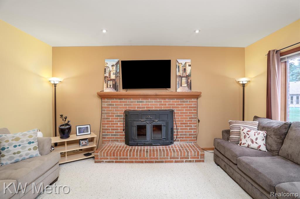 1372 Sherborn Court Rochester Hills, MI 48306 - Photo 14 of 48