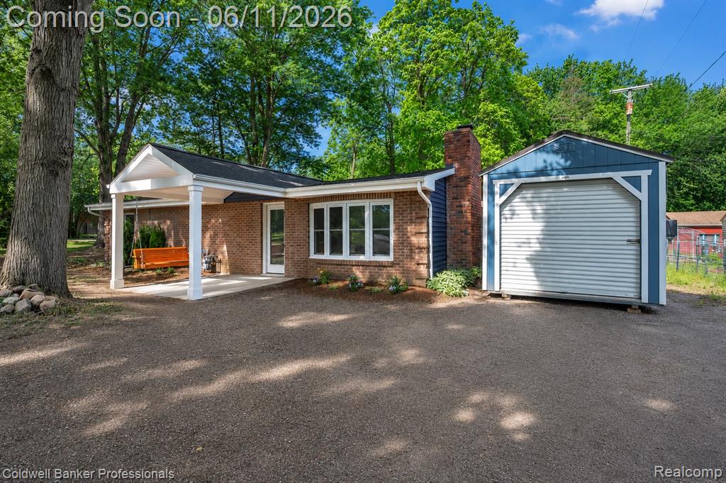 76107 Van Dyke Road Romeo, MI 48065 - Photo 1 of 42