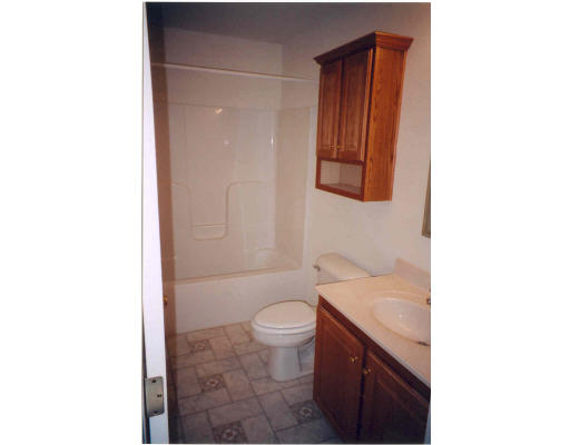 73 Davis Road West Brookfield, MA 01585 - Photo 8 of 8 Gallery Image 8
