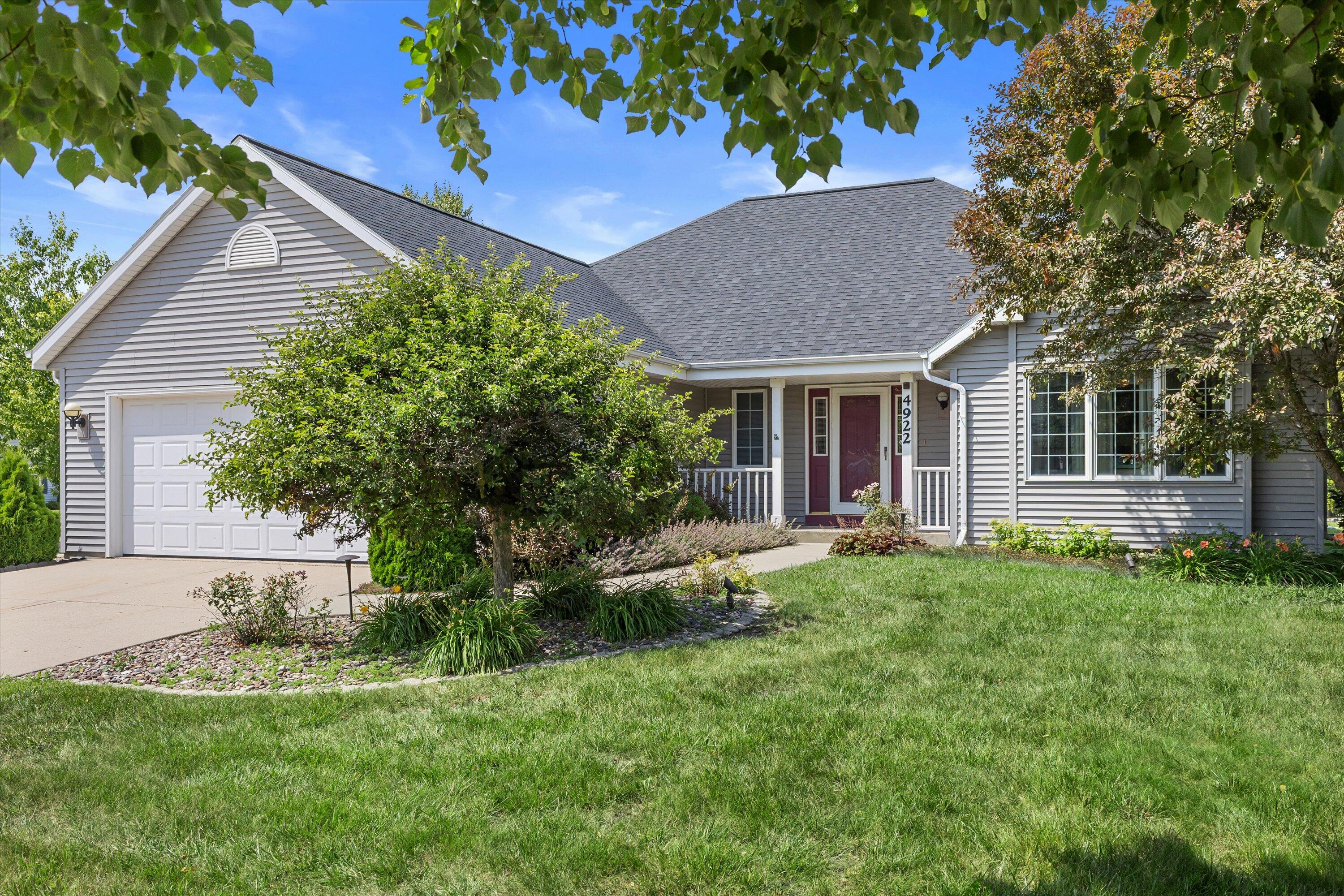 4922 26th Street Kenosha, WI 53144 - Photo 2 of 40 26-KCM-203
