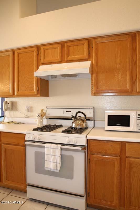 9824 East Pine Valley Road Scottsdale, AZ 85260 - Photo 12 of 30 Kitchen-Range