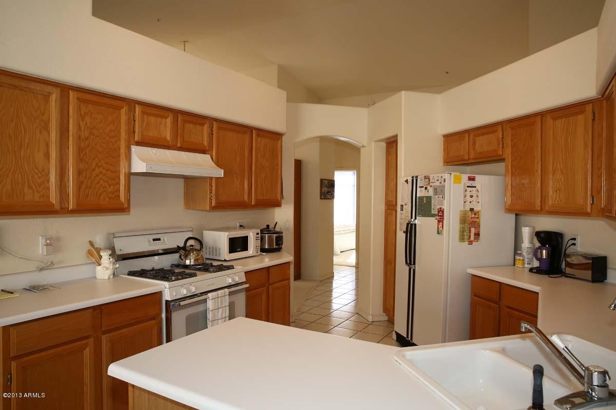9824 East Pine Valley Road Scottsdale, AZ 85260 - Photo 10 of 30 Kitchen3