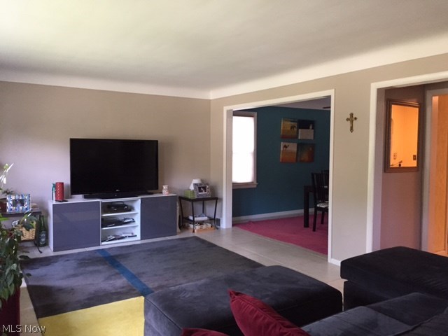 3643 Latimore Road Beachwood, OH 44122 - Photo 2 of 16 Spacious Airy Living Room has Newer Bay Window & Ceramic Tile Floors that Flows into Dining Room.