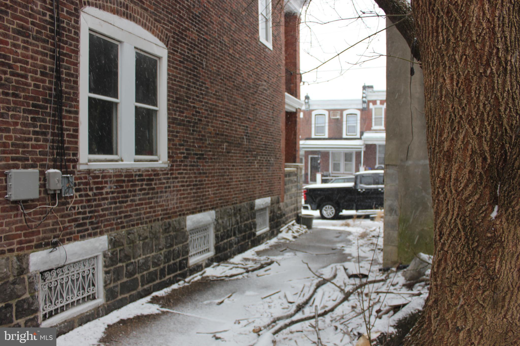 403 North Simpson Street Philadelphia, PA 19151 - Photo 16 of 33