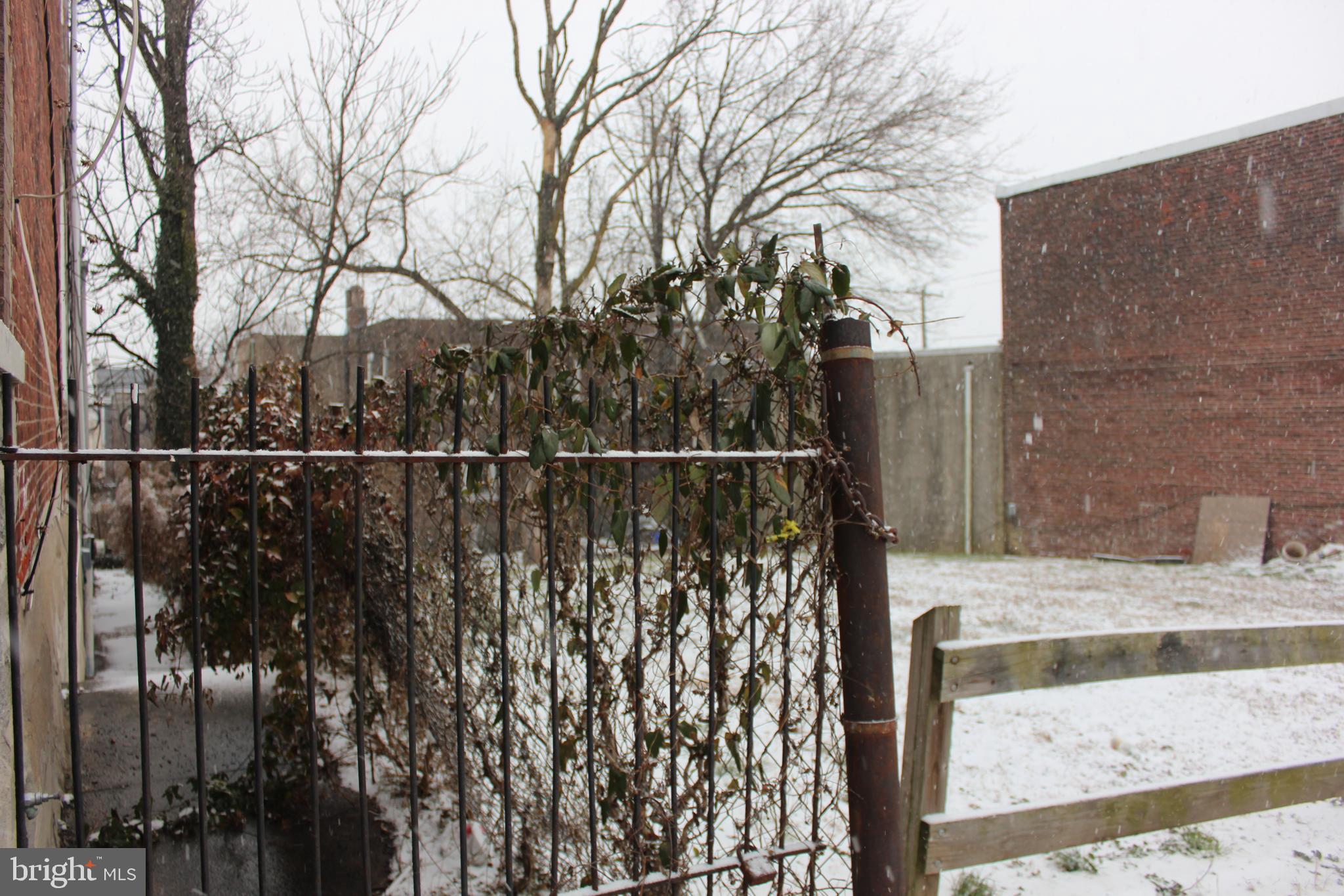 403 North Simpson Street Philadelphia, PA 19151 - Photo 4 of 33