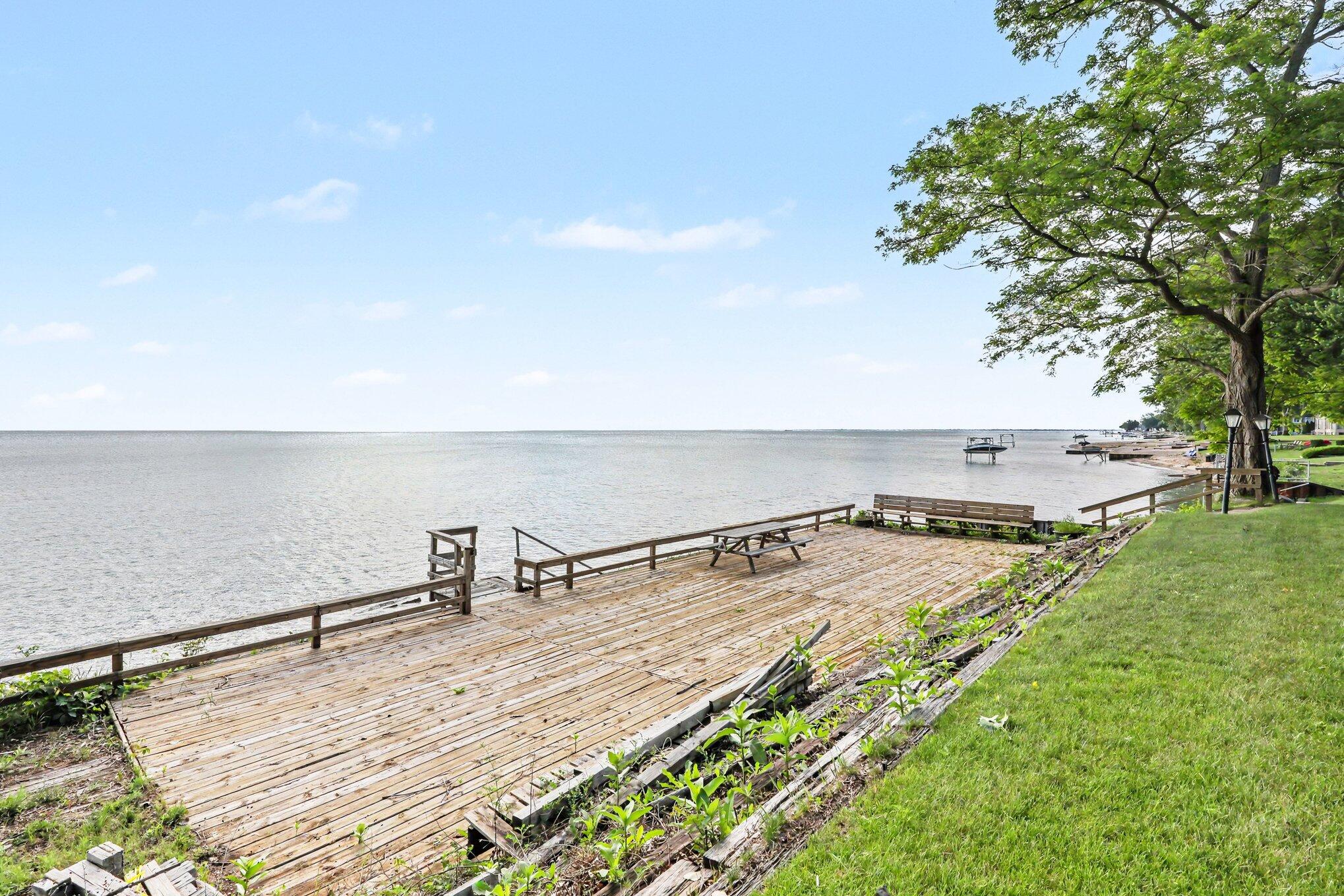 6458 Lakeshore Road Fort Gratiot, MI 48059 - Photo 26 of 36 025_file_7118