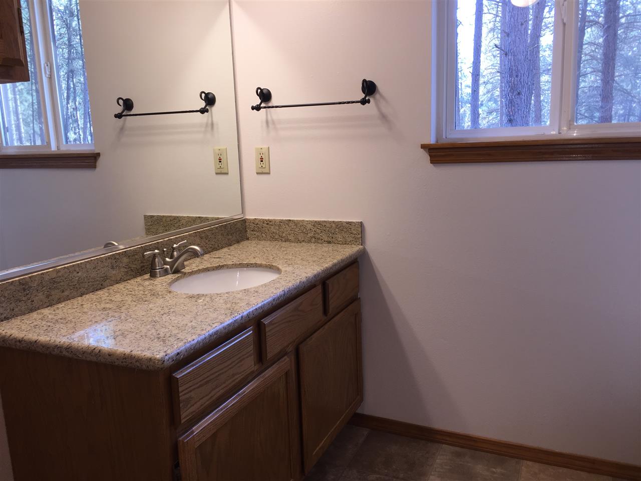 10713 South Hangman Valley Road Spokane, WA 99223 - Photo 14 of 20 Gallery Image 14