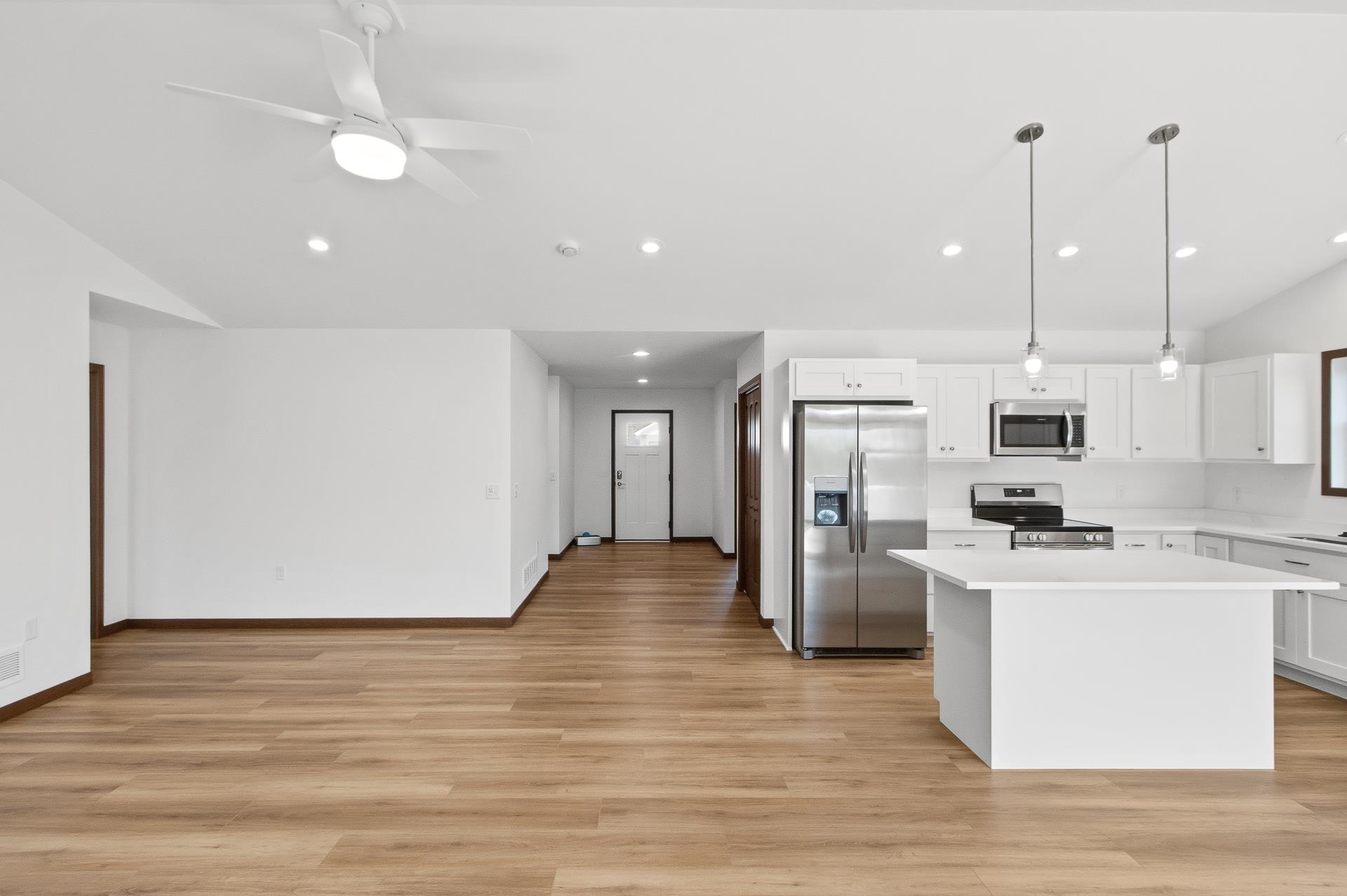 514 Roosevelt Street Baraboo, WI 53913 - Photo 5 of 19