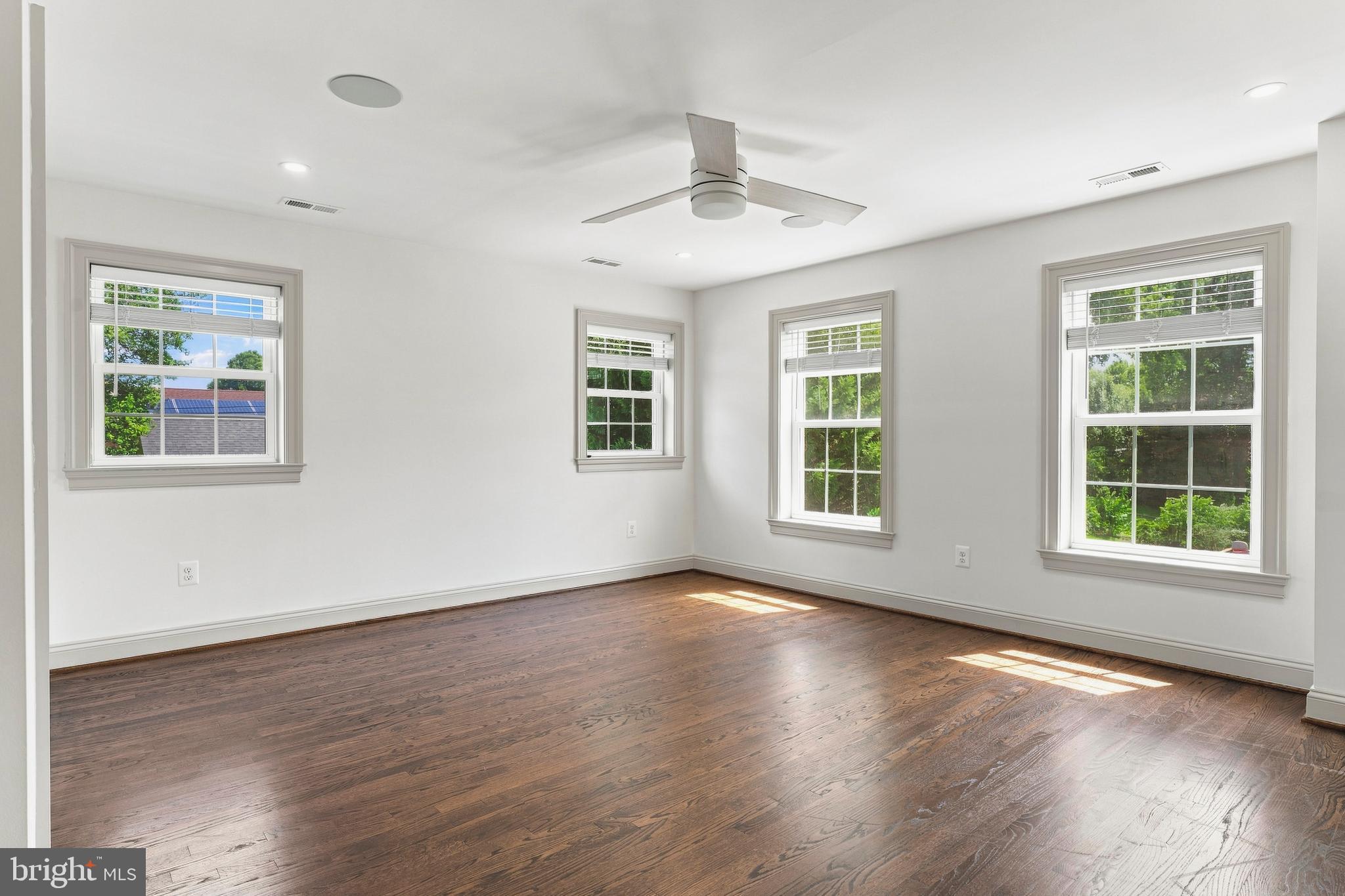 6621 Loch Hill Road Baltimore, MD 21239 - Photo 31 of 55 Gallery Image 31
