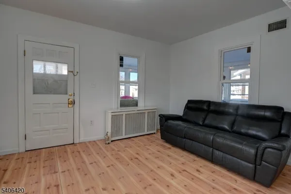 $519,900 | 13 Orchard Street, Bloomingdale, NJ 07403