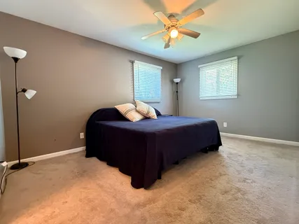 $329,000 | 4500 Clearview Drive, McHenry, IL 60050