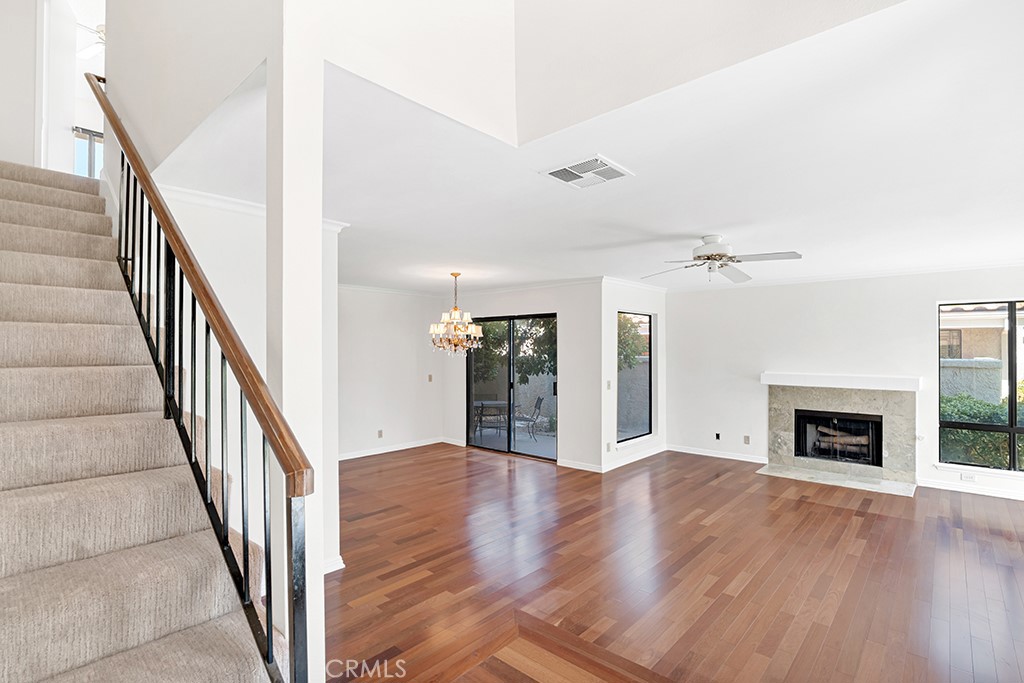 905 Thistlegate Road Oak Park, CA 91377 - Photo 2 of 34