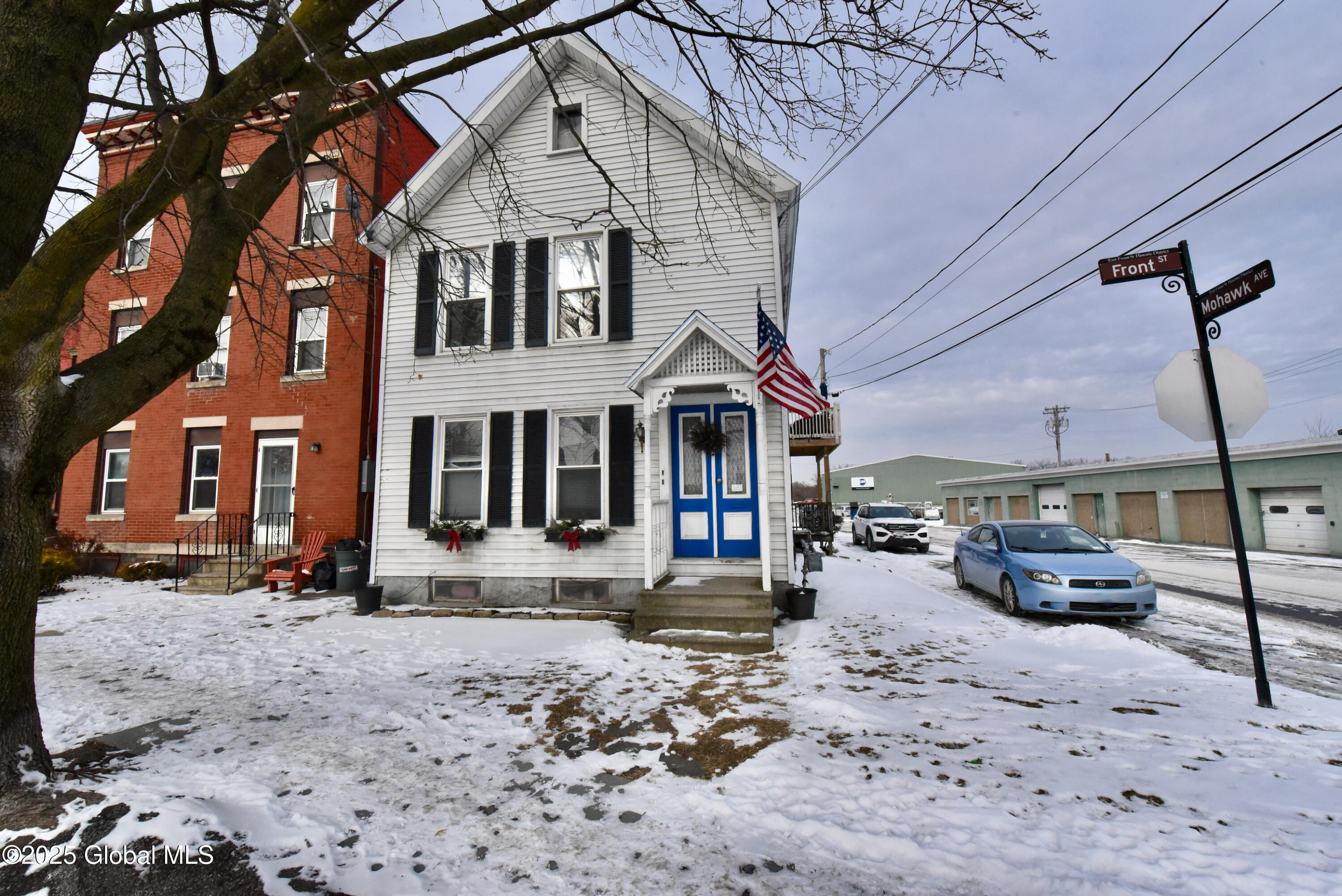 321 Front Street Schenectady, NY 12305 - Photo 1 of 47 3