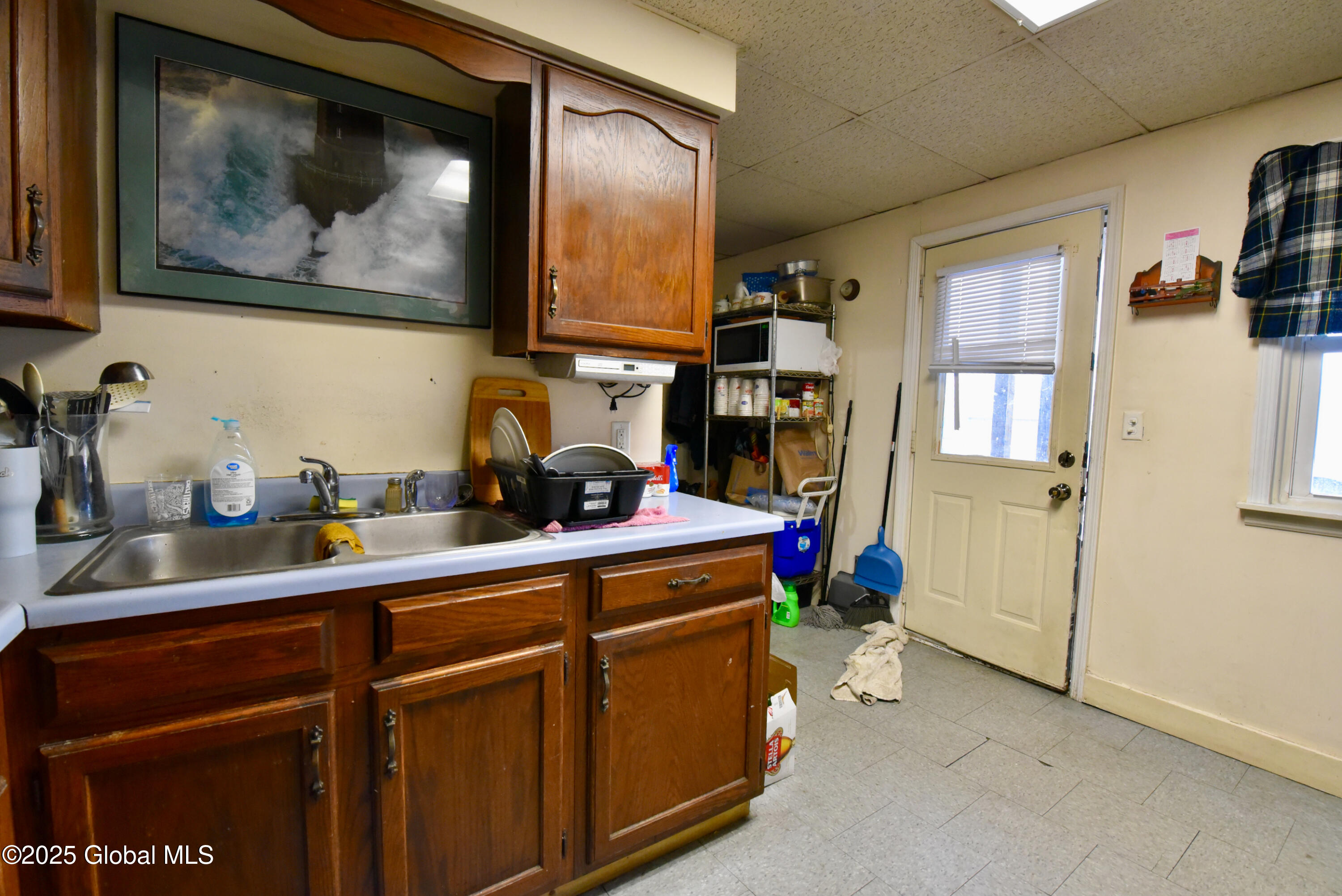 321 Front Street Schenectady, NY 12305 - Photo 30 of 47 34