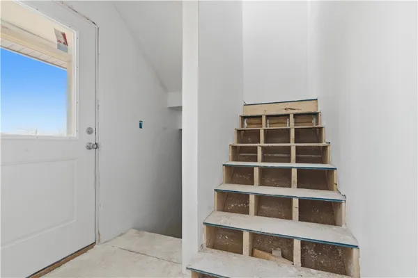 $675,000 | 34 Vine Street, West Warwick, RI 02893