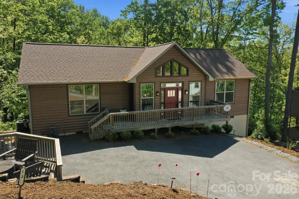 $575,000 | 131 Pierpoint Drive, Lake Lure, NC 28746