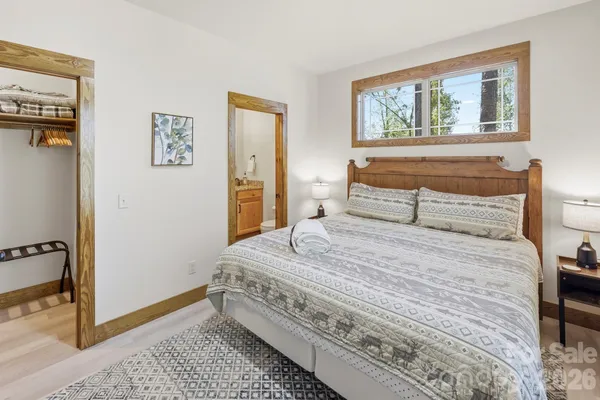 $575,000 | 131 Pierpoint Drive, Lake Lure, NC 28746