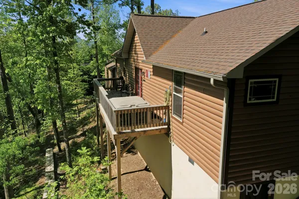 $575,000 | 131 Pierpoint Drive, Lake Lure, NC 28746