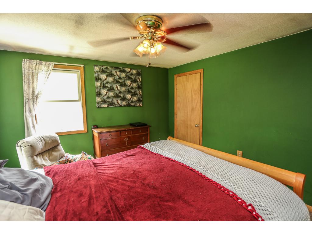 34 Berry Road Derry, NH 03038 - Photo 22 of 35