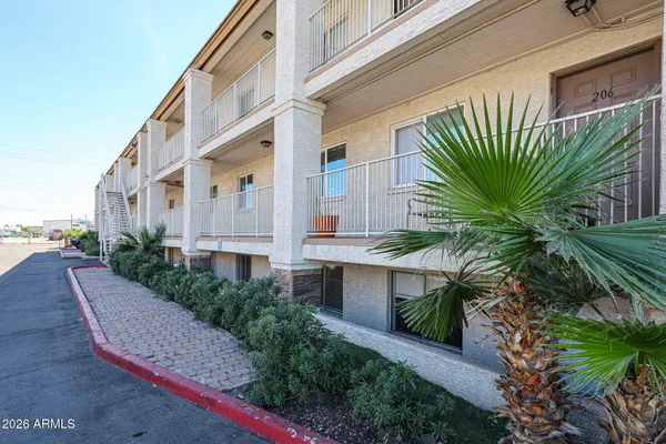 $130,000 | 21622 North 23rd Avenue, Unit B105, Phoenix, AZ 85027