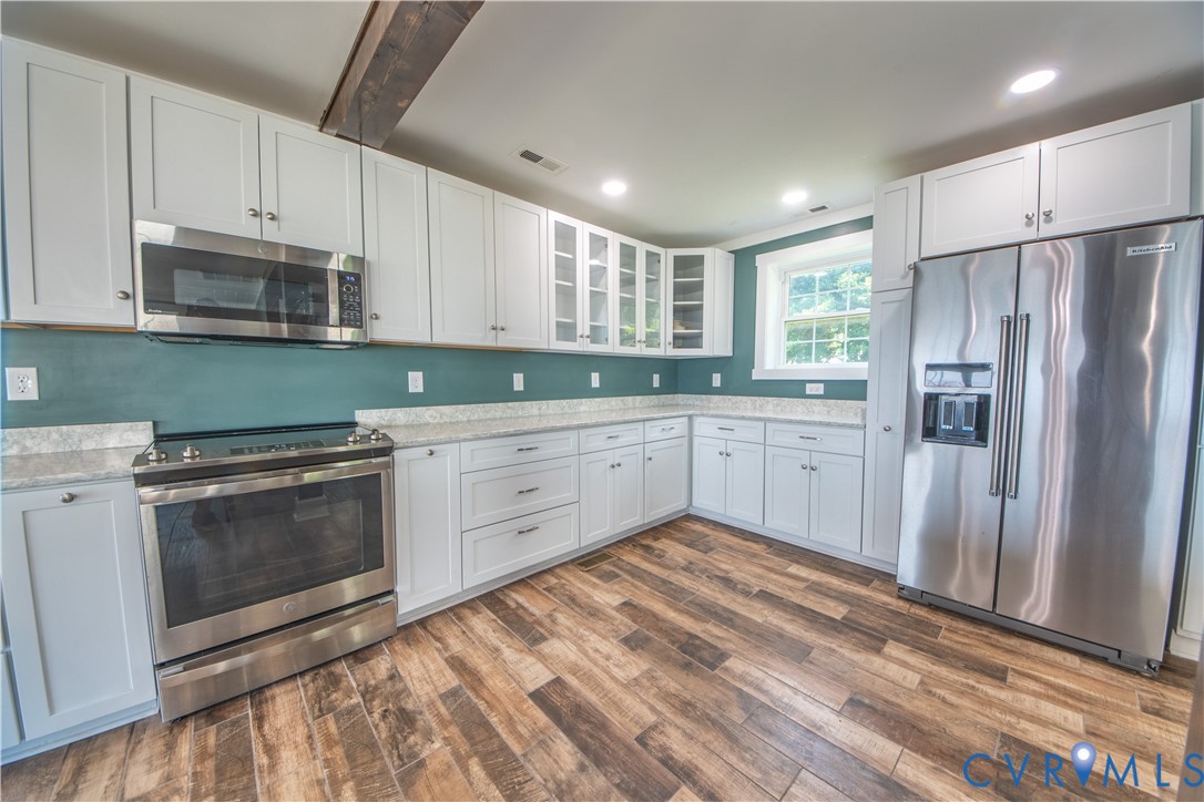 154 Riverside Drive Deltaville, VA 23043 - Photo 15 of 38