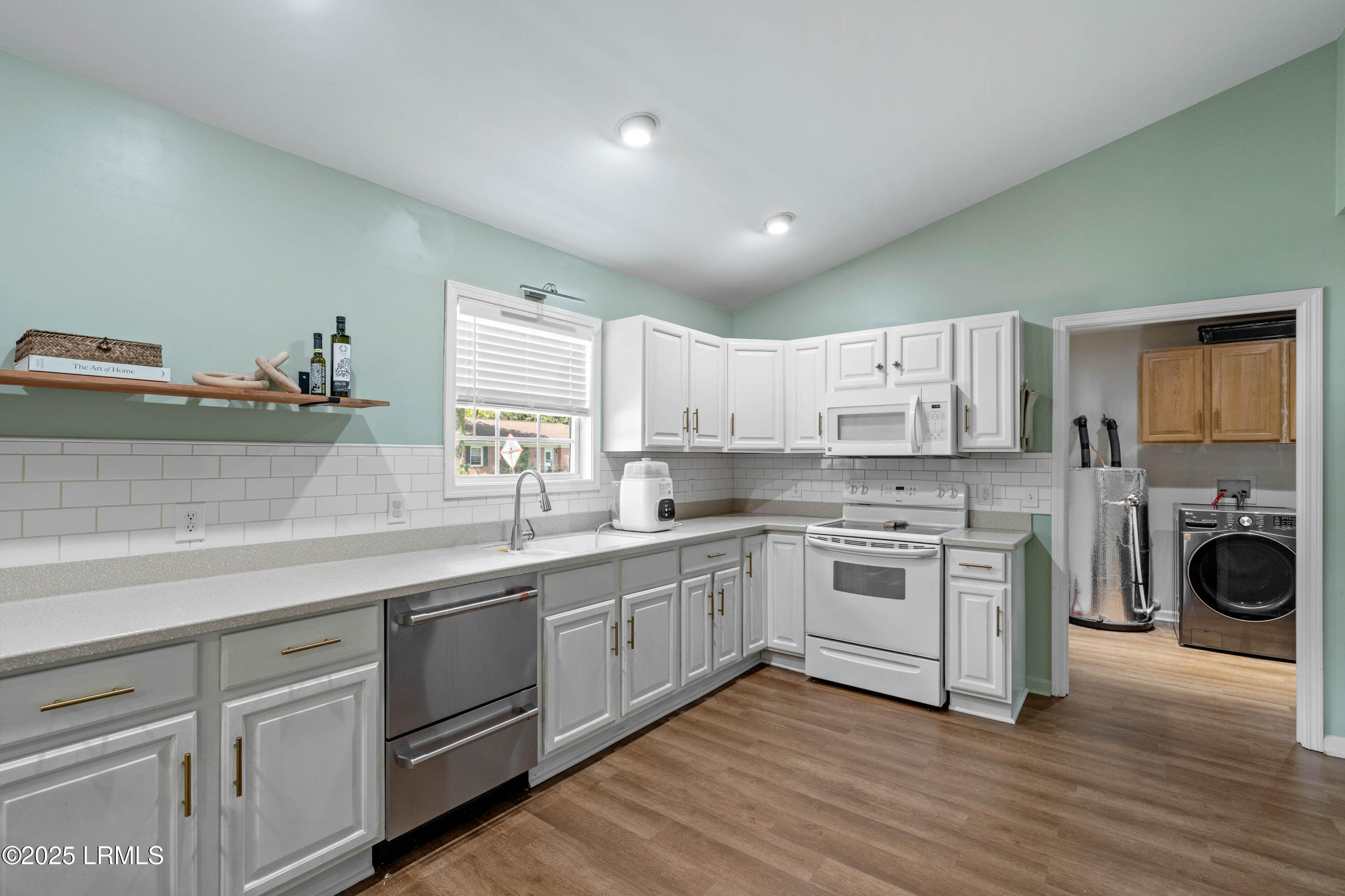 1205 State Rd S-7-276 Beaufort, SC 29902 - Photo 16 of 39 1205 Duncan-28