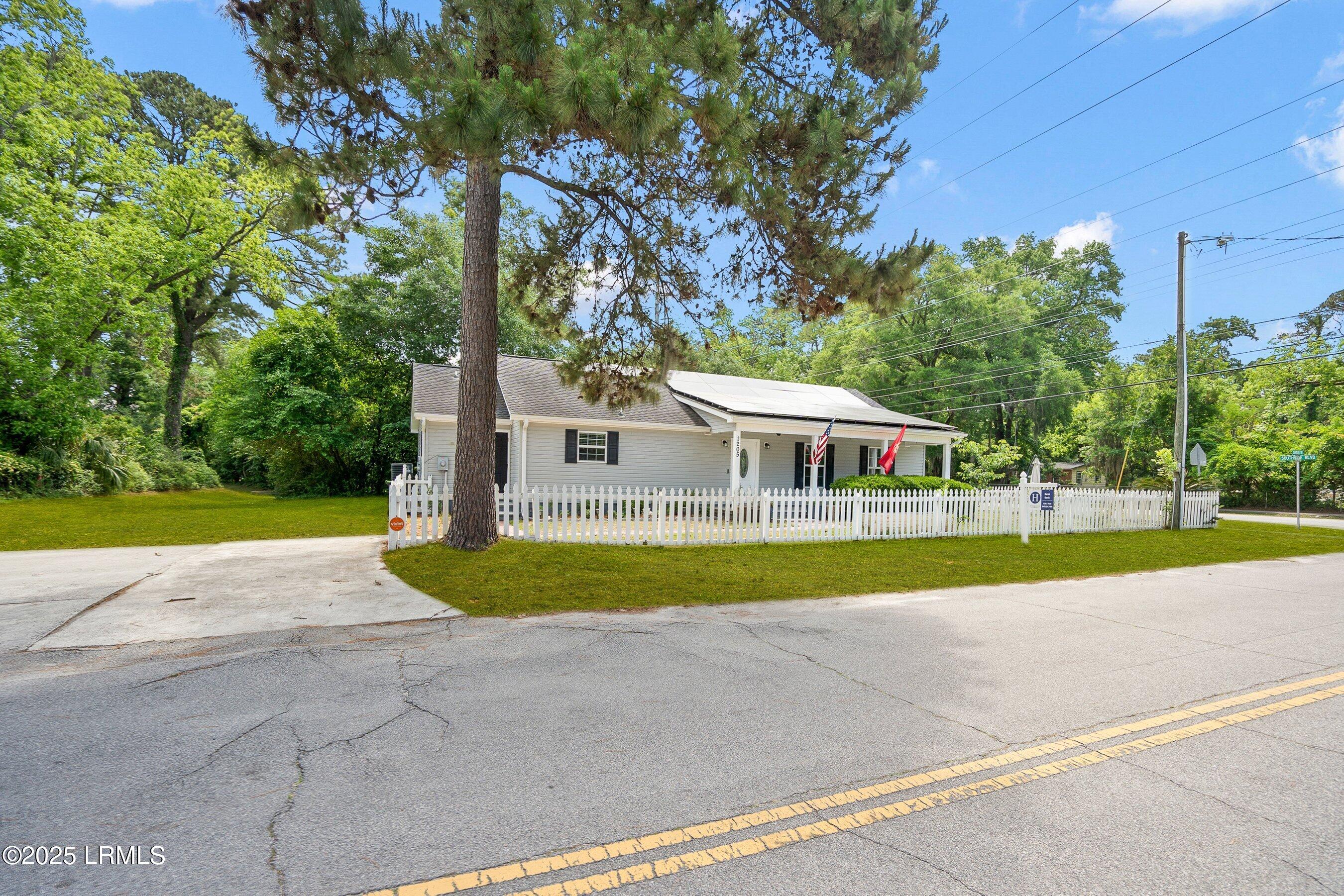 1205 State Rd S-7-276 Beaufort, SC 29902 - Photo 3 of 39 DSC03899-35.jpg-SMALL