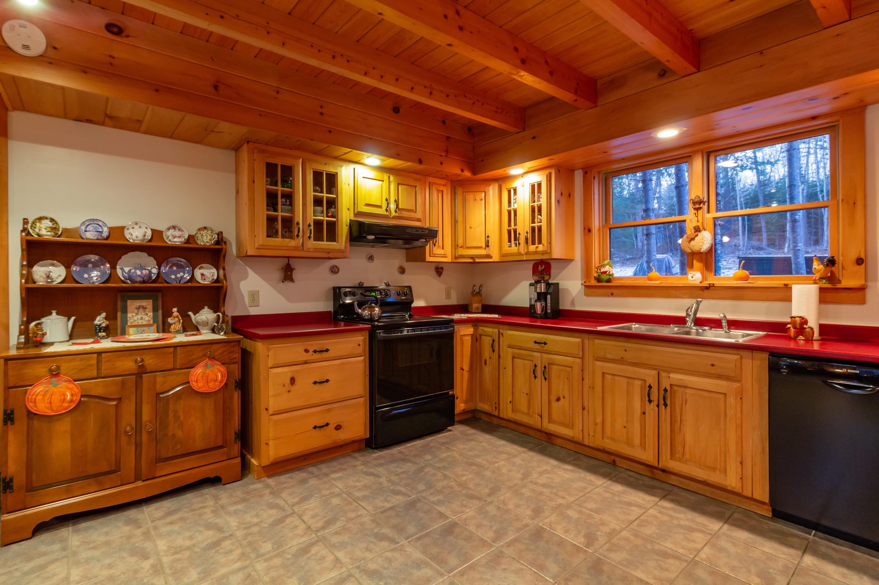 112 Cross Road Bucksport, ME 04416 - Photo 22 of 39 Kitchen