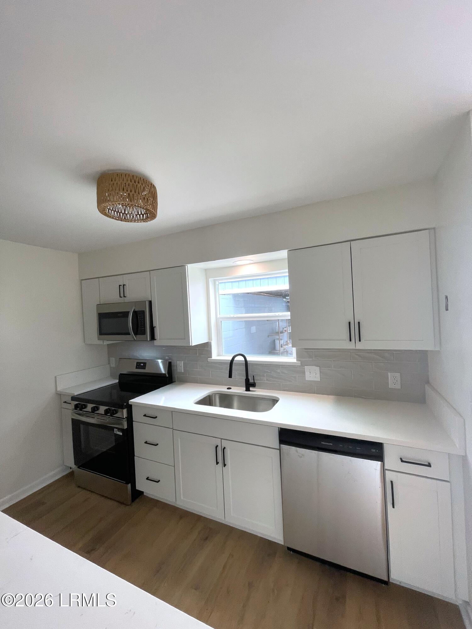 900 State Rd S-7-297, Unit E3 Beaufort, SC 29902 - Photo 3 of 25 IMG_6025 (1)