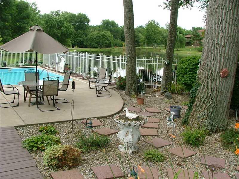 3769 West Fairview Road Greenwood, IN 46142 - Photo 3 of 24