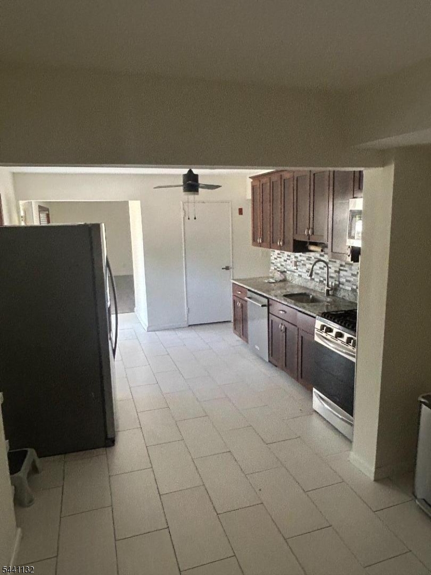 17 Raleigh Road Edison, NJ 08817 - Photo 12 of 16