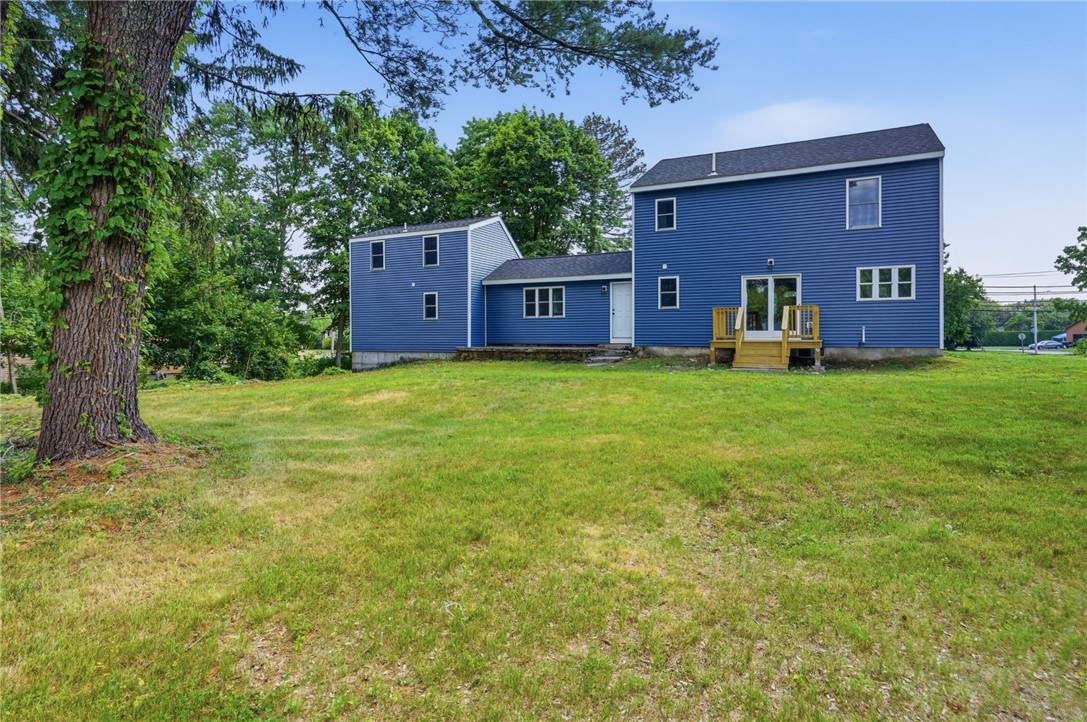 533 Scituate Avenue Cranston, RI 02921 - Photo 4 of 44