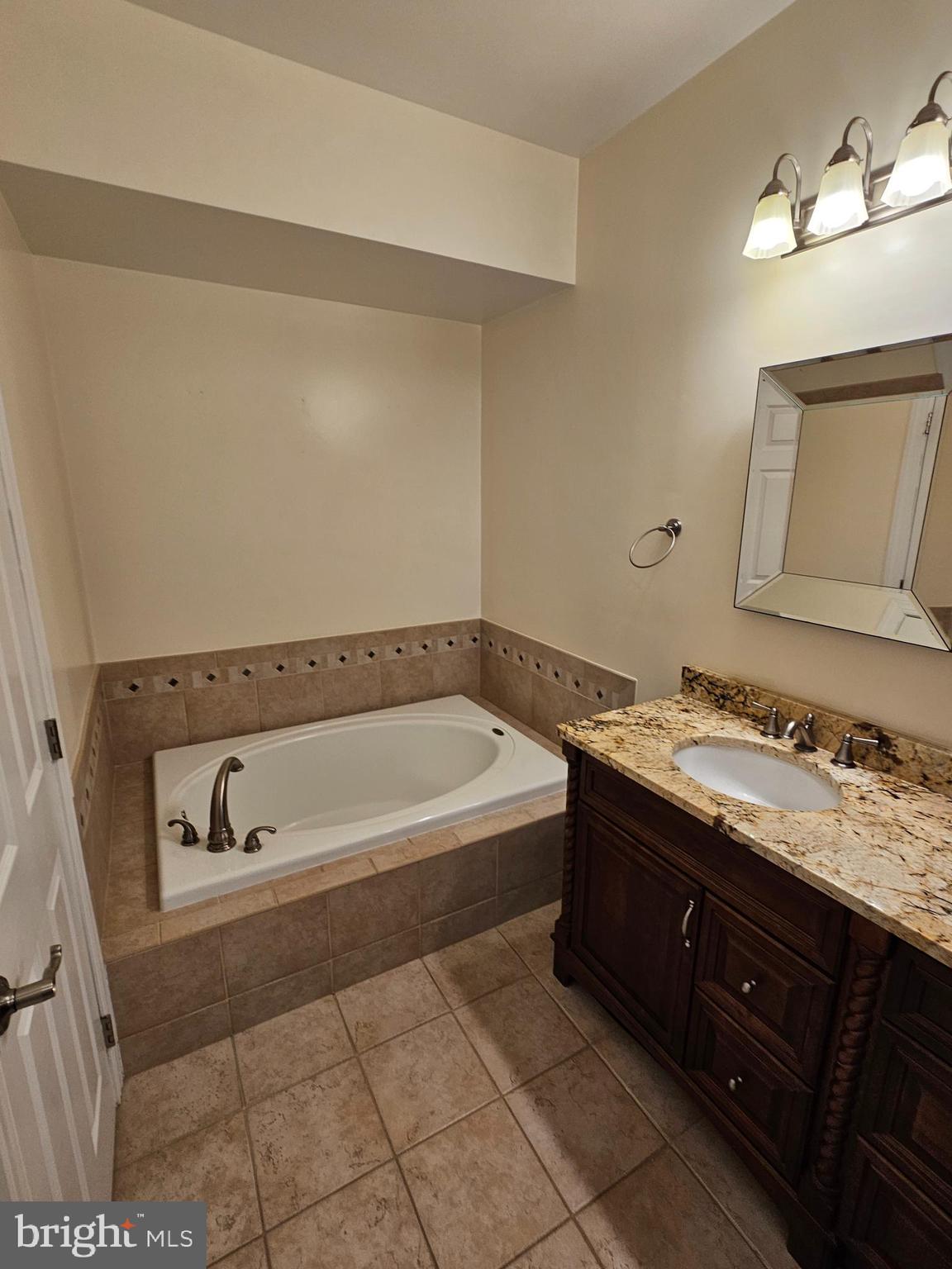 1369 Park Garden Lane Reston, VA 20194 - Photo 13 of 31 Primary Bath