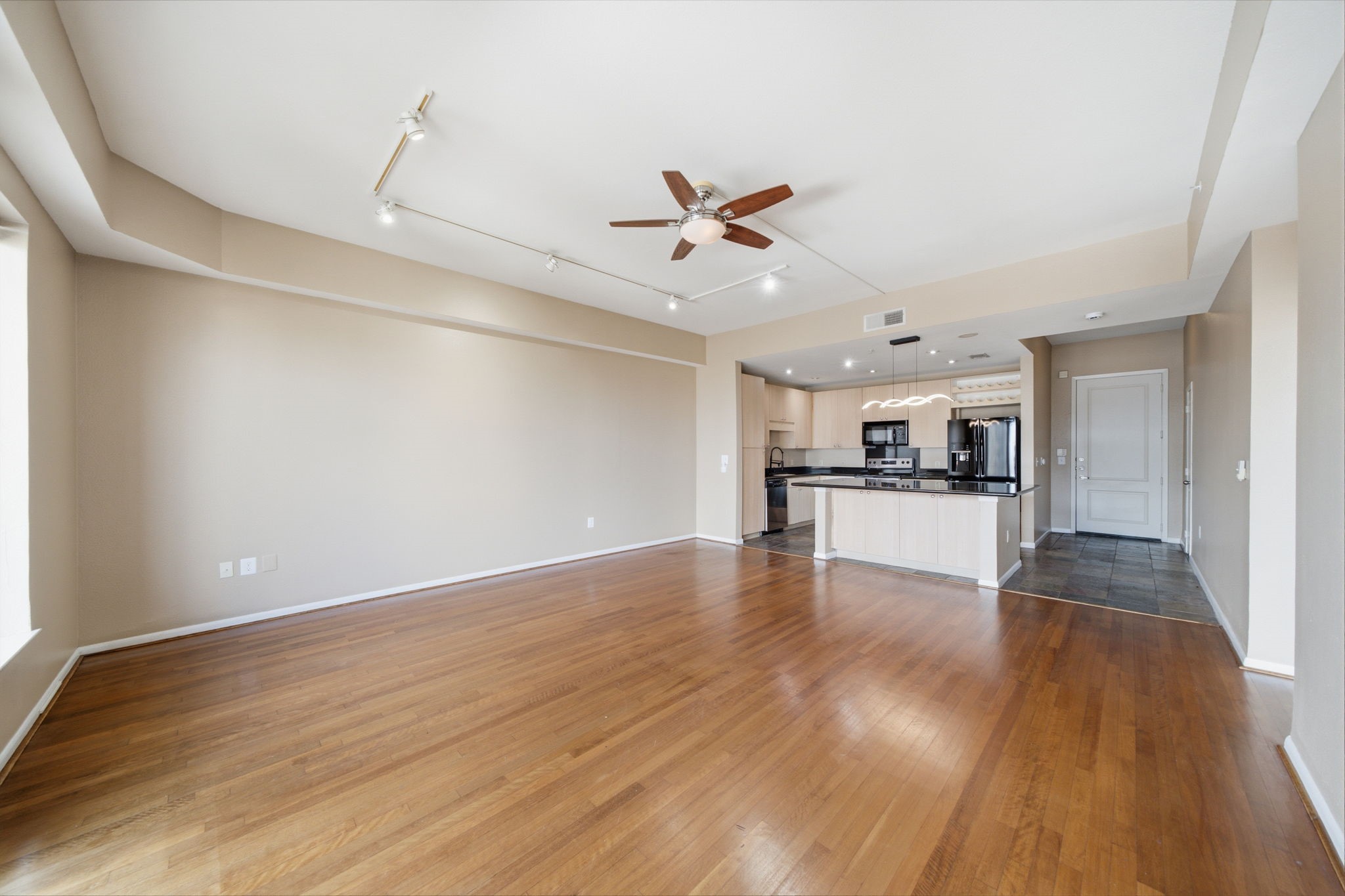 3505 Sage Road, Unit 1003 Houston, TX 77056 - Photo 1 of 14