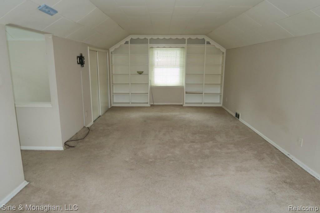 878 Hampton Road Grosse Pointe, MI 48236 - Photo 13 of 20 img_0621.jpg