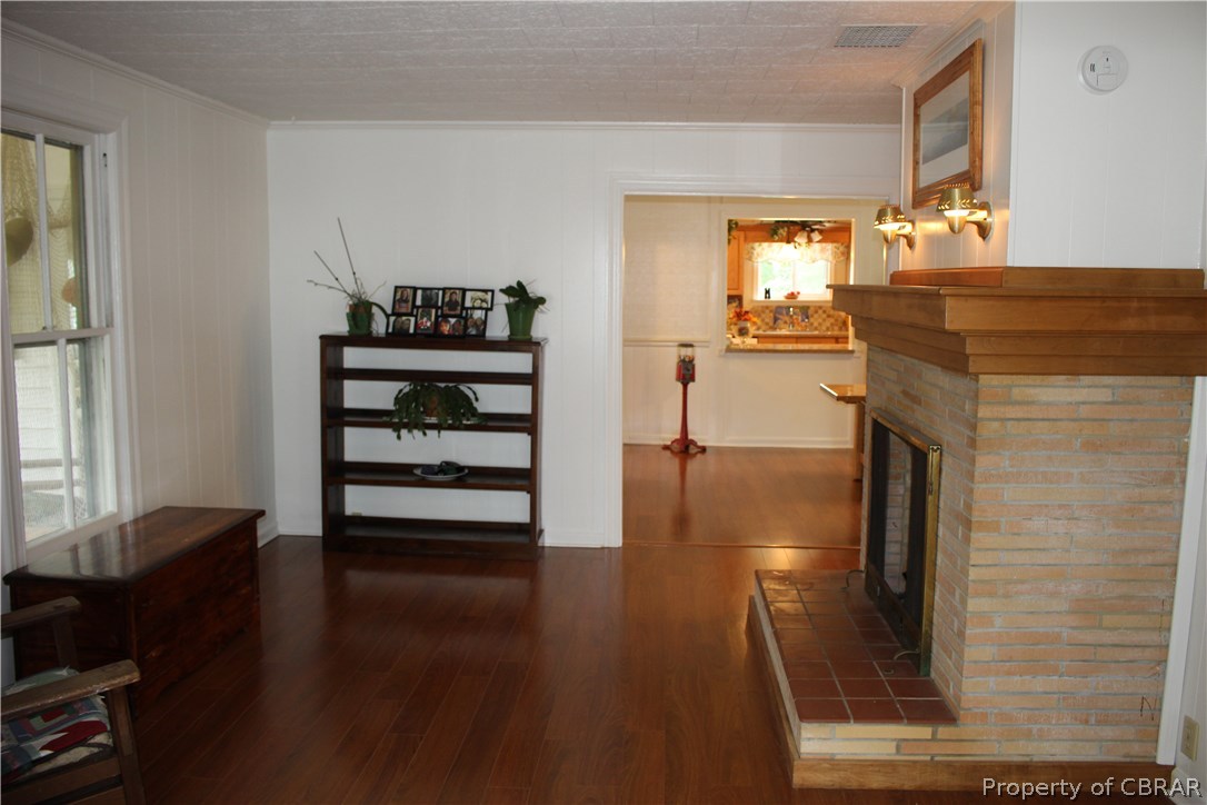 2464 Old Ferry Road Hudgins, VA 23076 - Photo 5 of 48